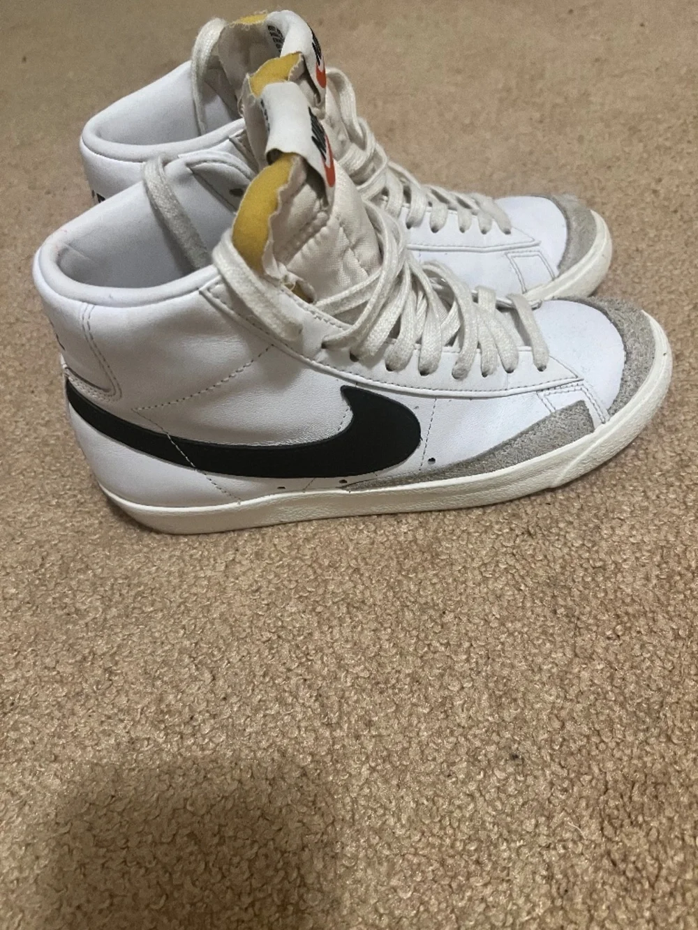 Nike Blazer Mid '77 Vintage High Top White/Black - Women's Size 6.5
